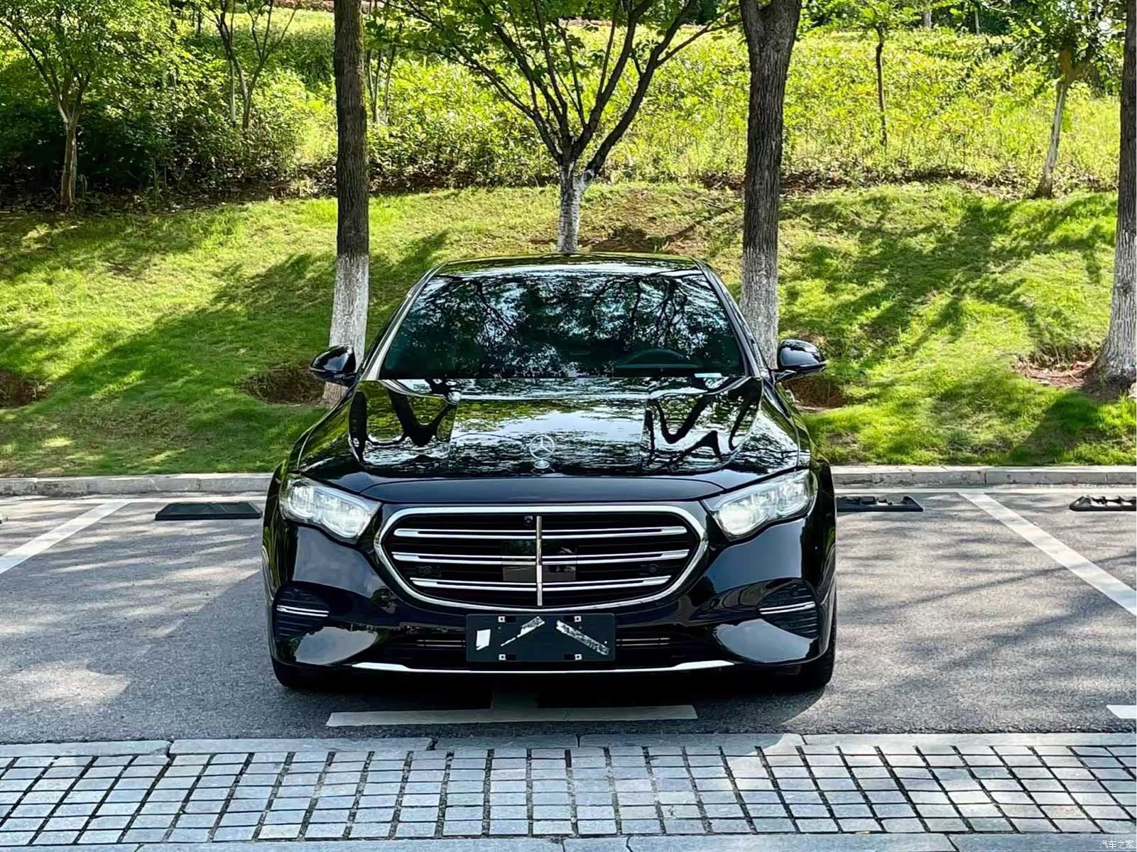 Mercedes-Benz E-Class, 2025 1