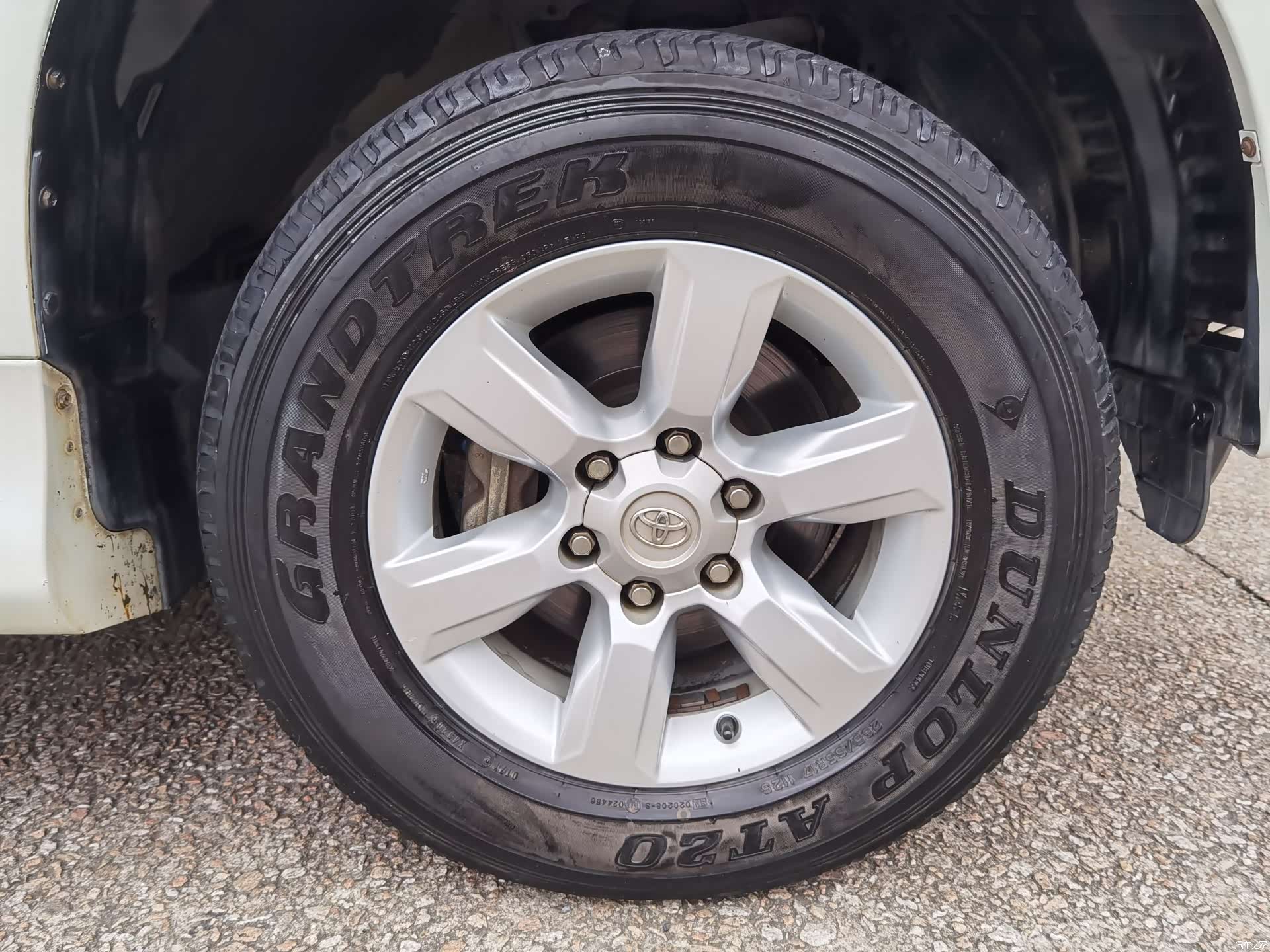 Toyota Prado, 2014 15