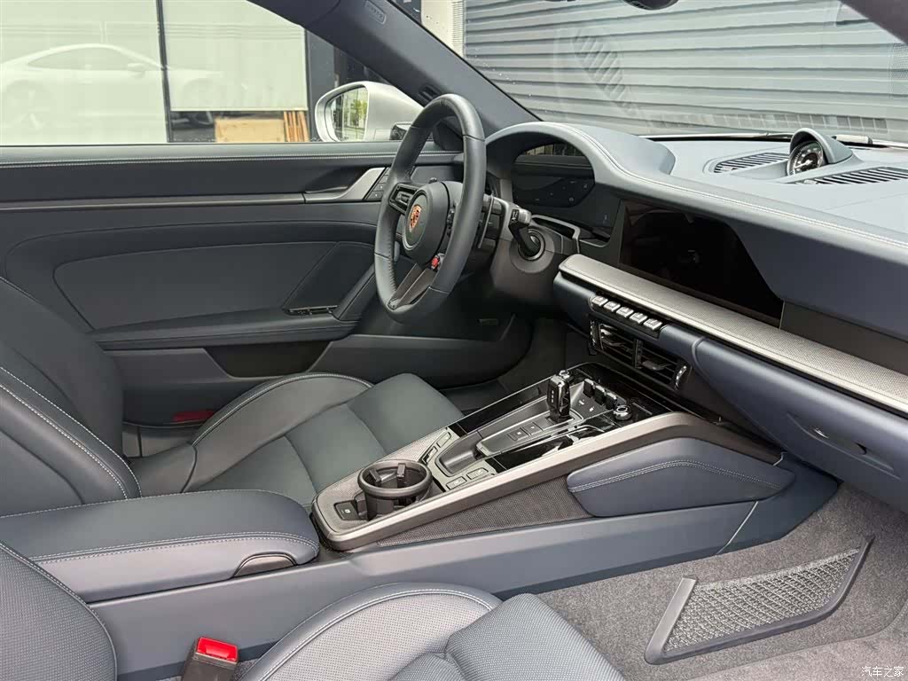 Porsche 911, 2025 7