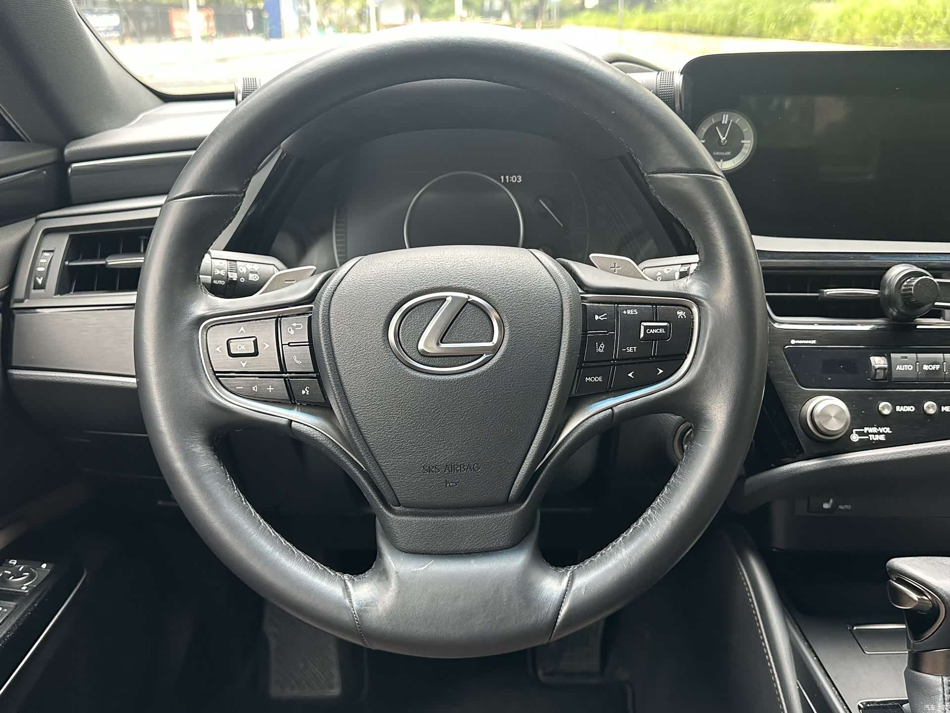 Lexus ES, 2024 13