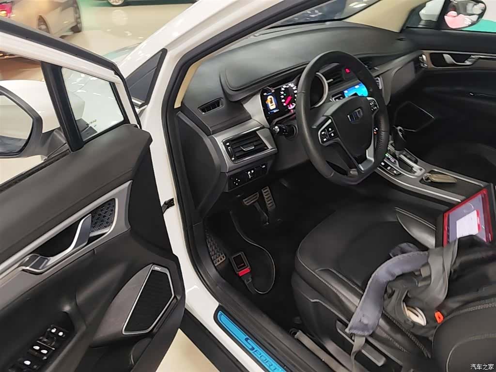 Geely Emgrand, 2019 16