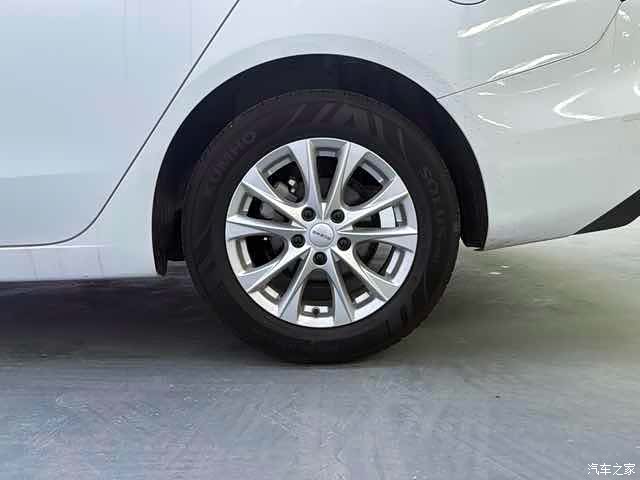 Roewe i5, 2025 11