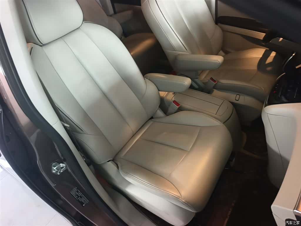 Buick GL8, 2020 25