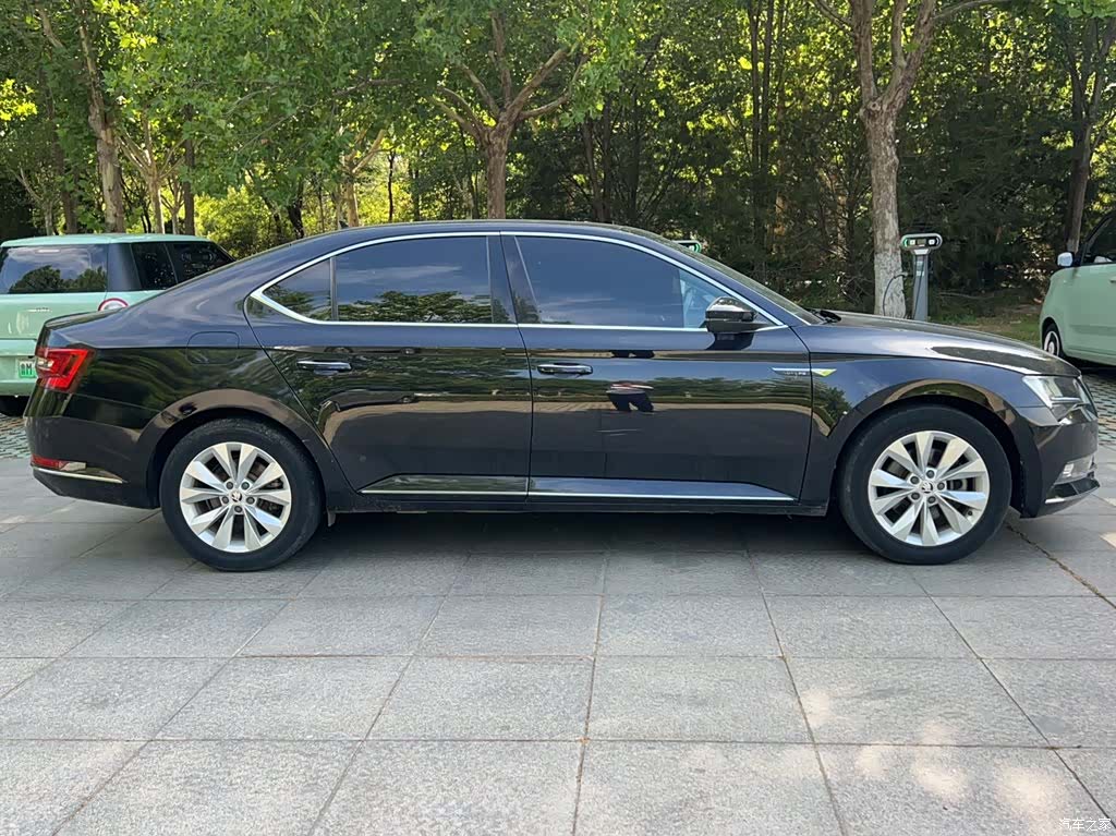 Skoda Superb, 2018 8