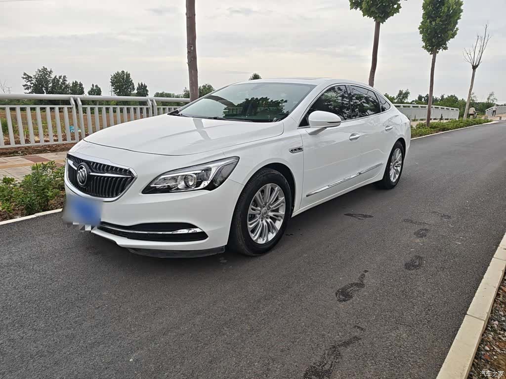 Buick LaCrosse, 2017 1