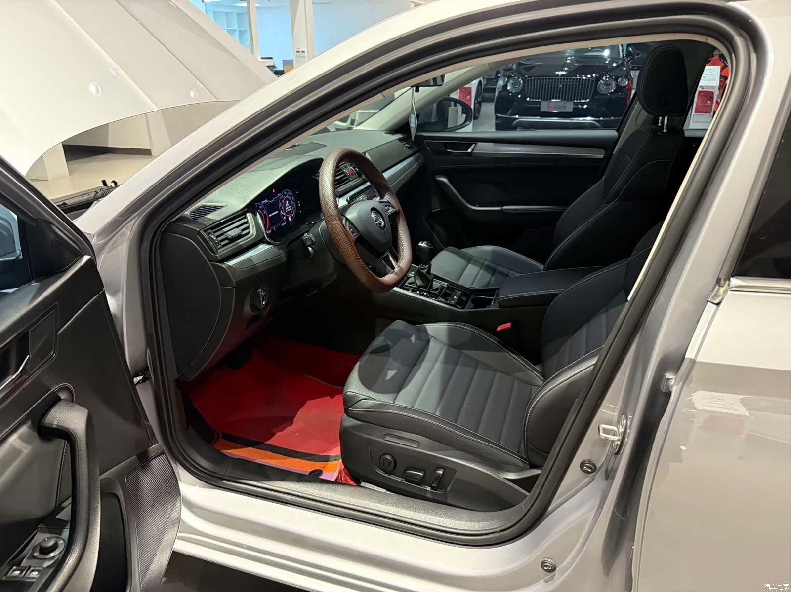 Skoda Superb, 2023 7