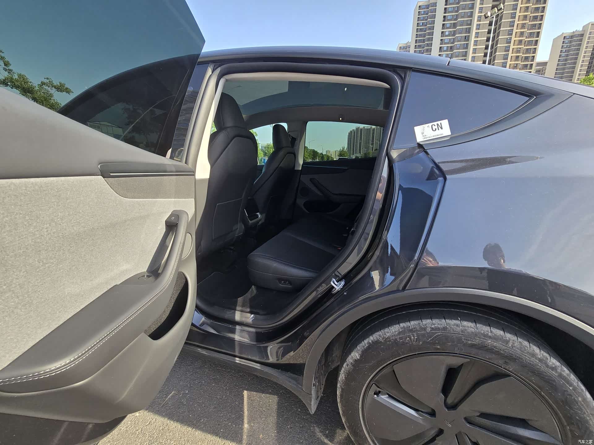 Tesla Model Y, 2025 6