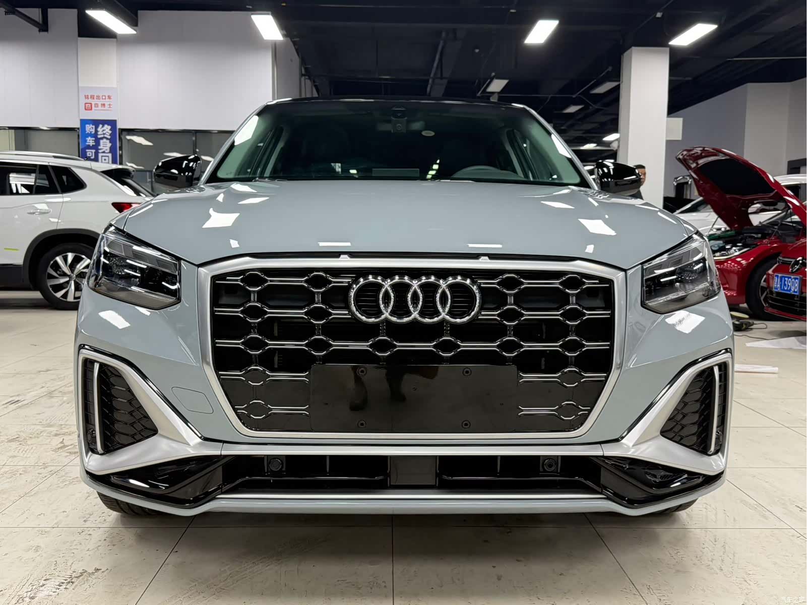 Audi Q2L, 2023 3