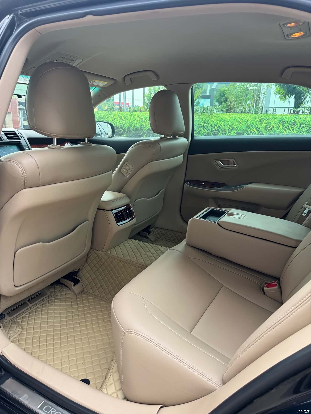 Toyota Crown, 2013 10
