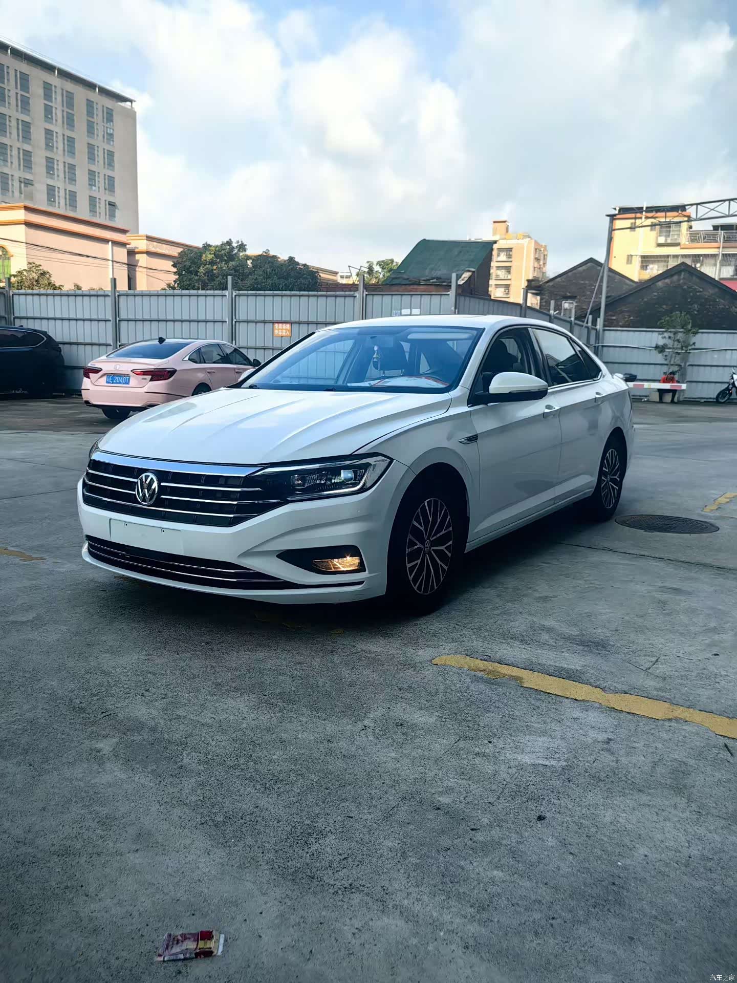 Volkswagen Sagitar, 2020 1