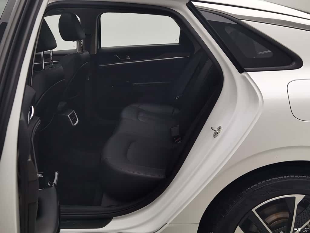 Kia K5, 2021 15