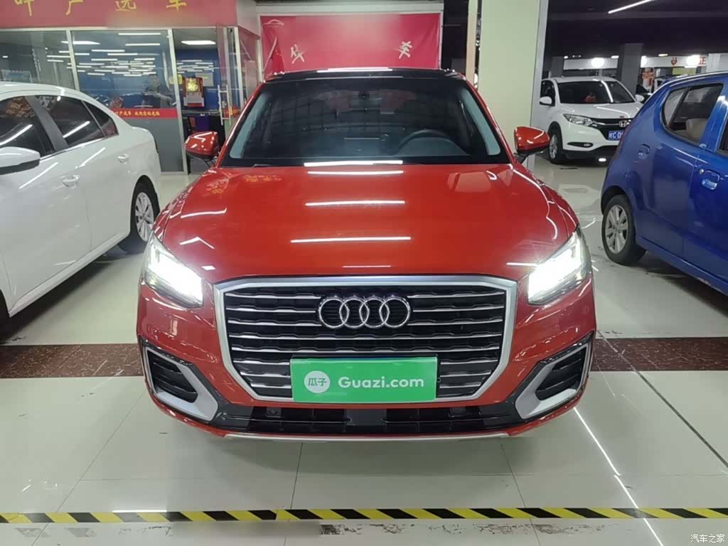 Audi Q2L, 2018 3