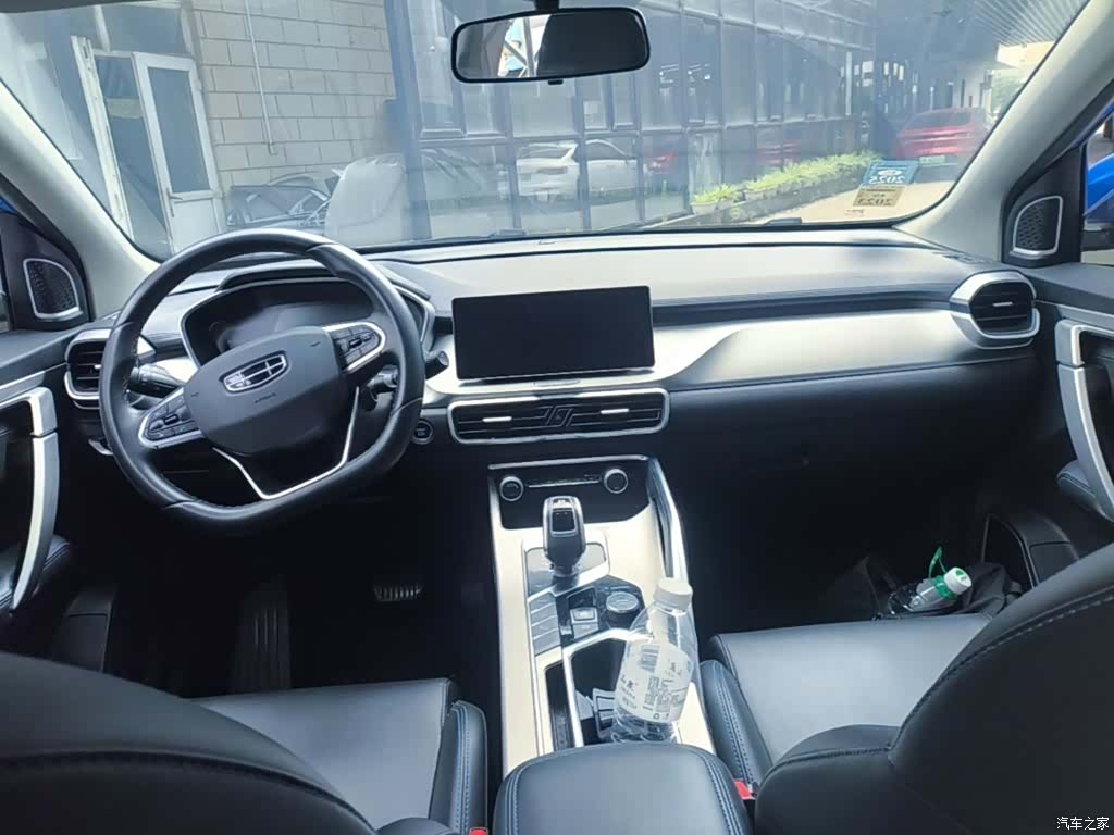 Geely Coolray, 2021 10
