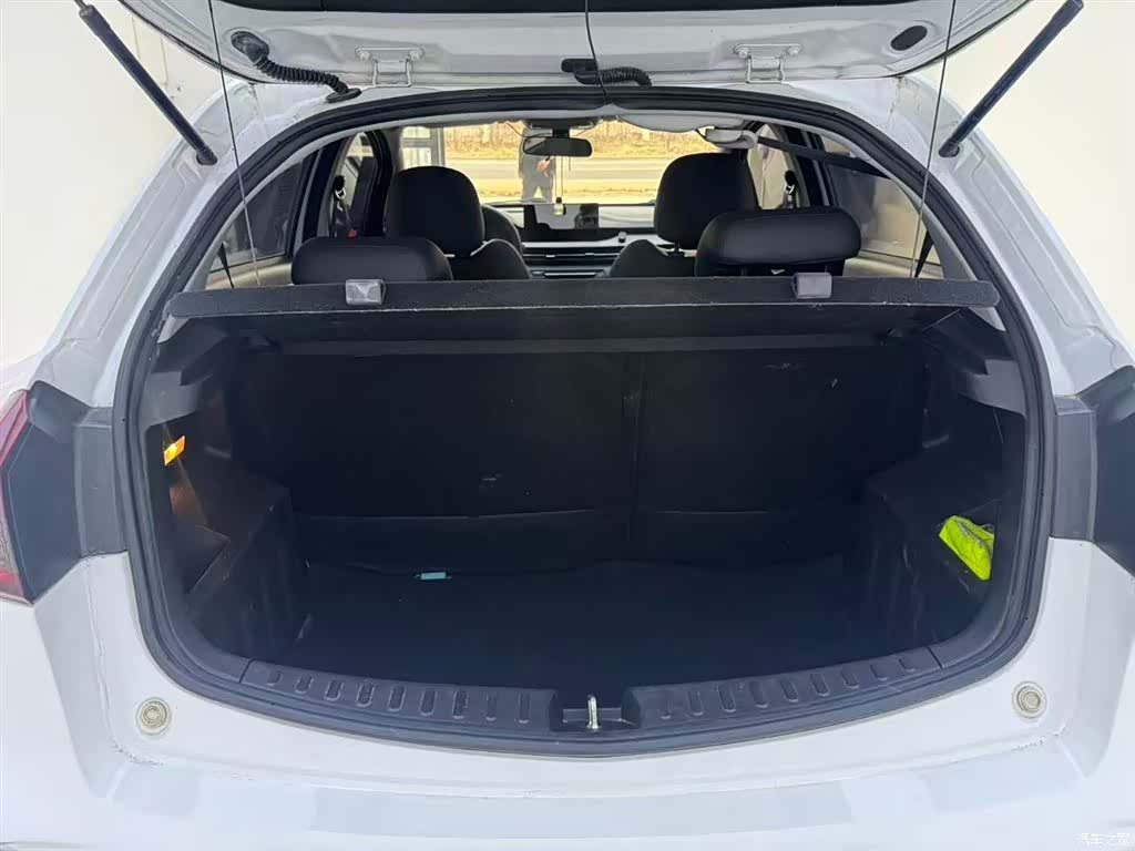 Geely X3, 2022 11