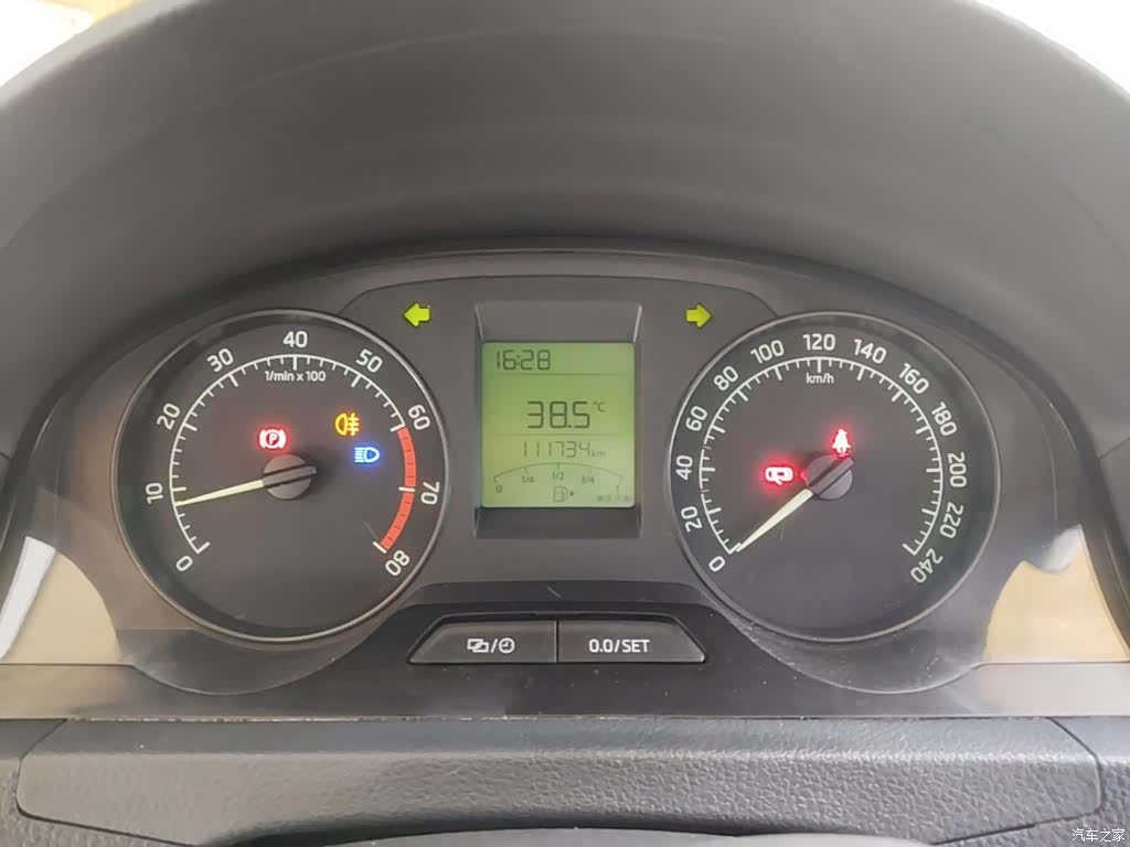Skoda Rapid, 2016 12