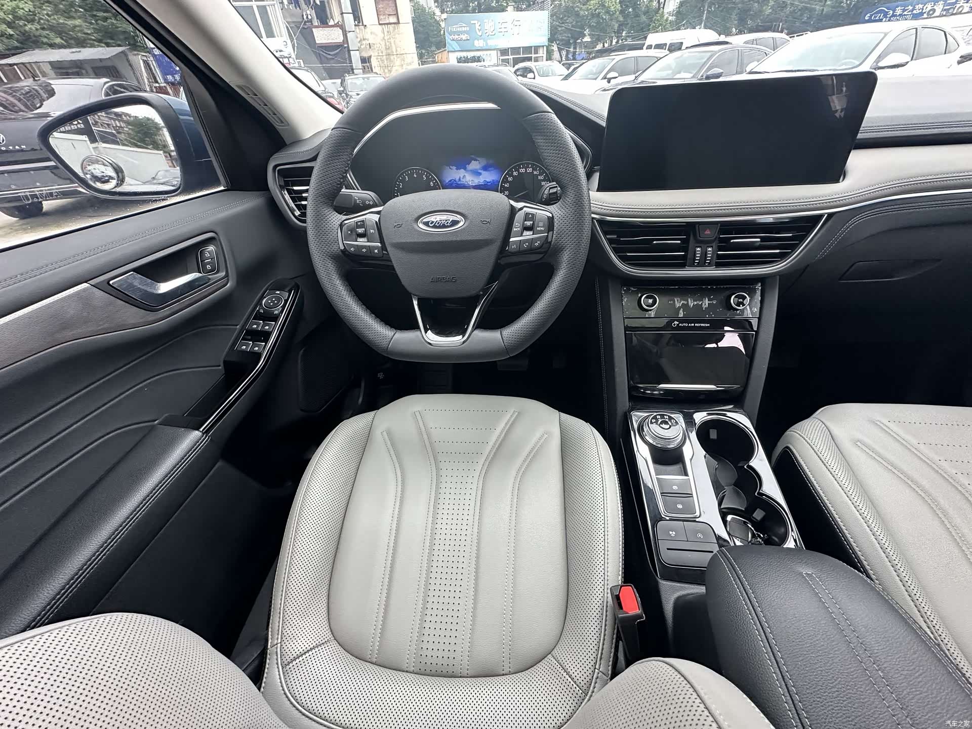 Ford Escape, 2023 10