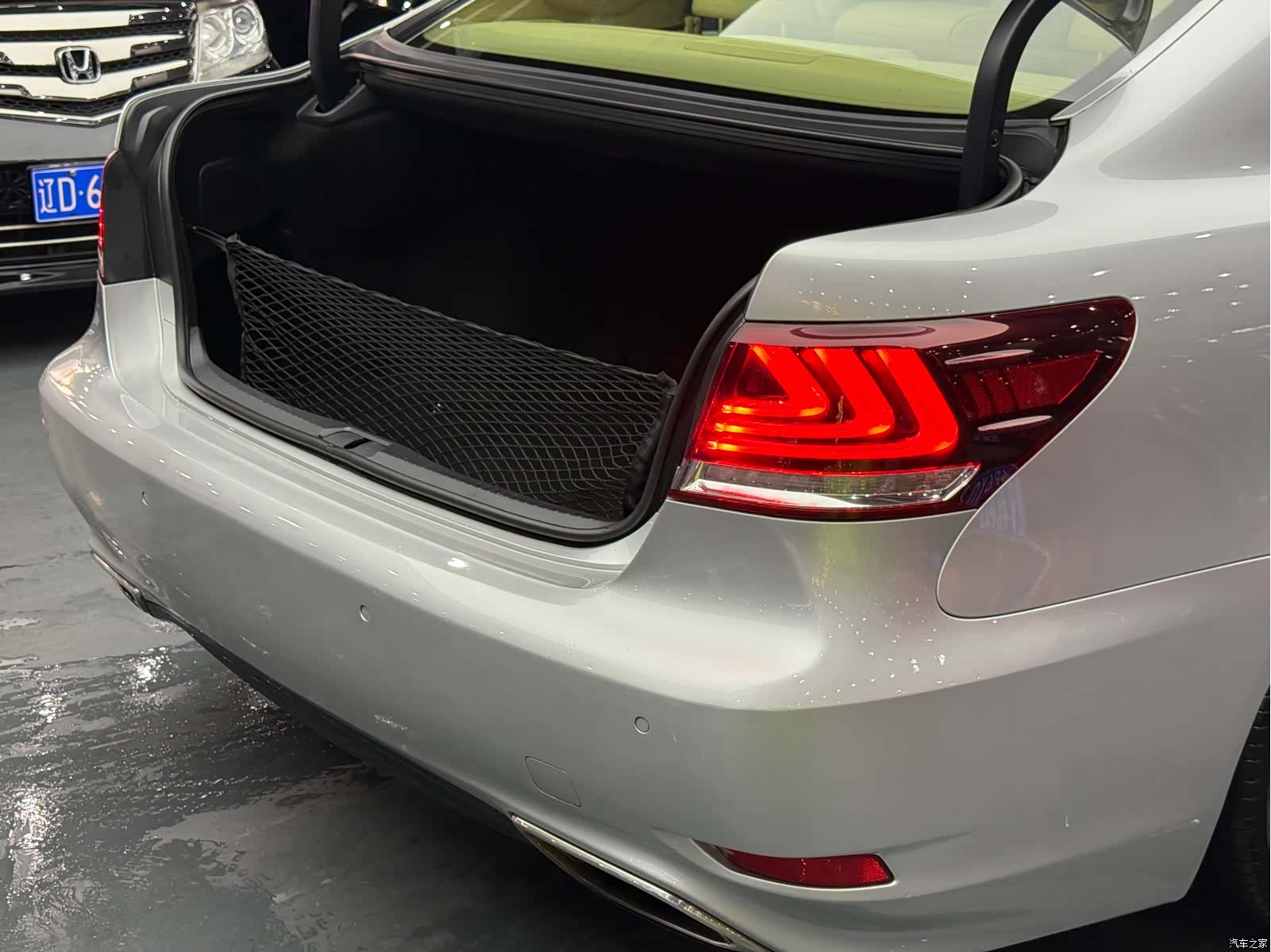 Lexus LS, 2013 10