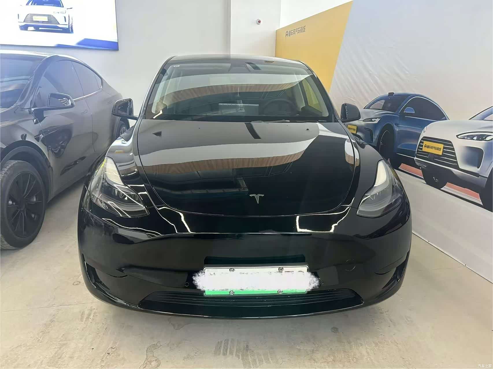 Tesla Model Y, 2022 4