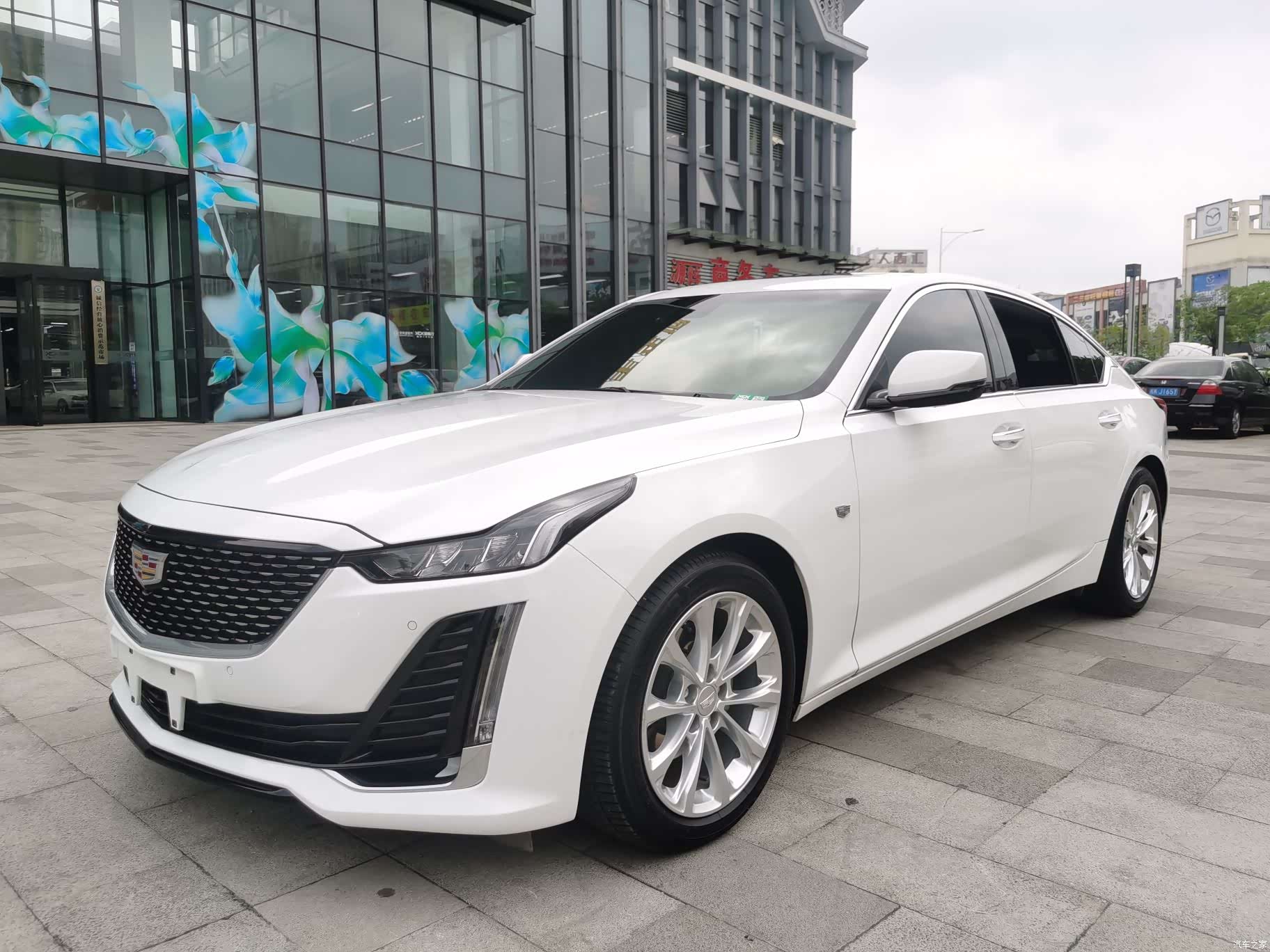 Cadillac CT5, 2022 1