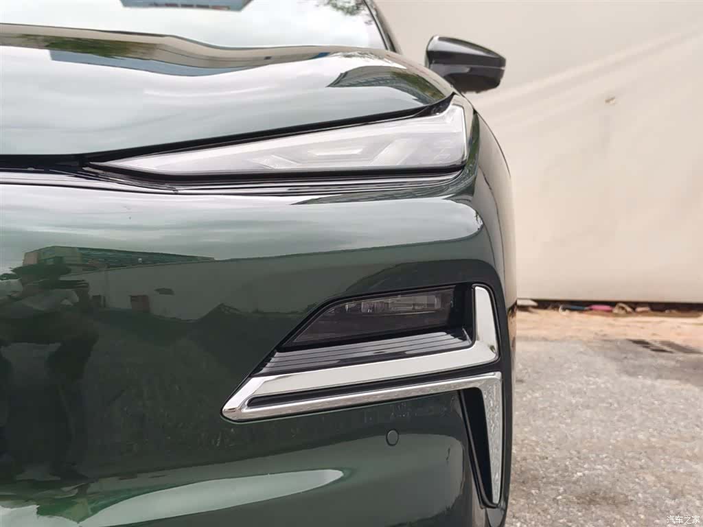Geely 8, 2025 7