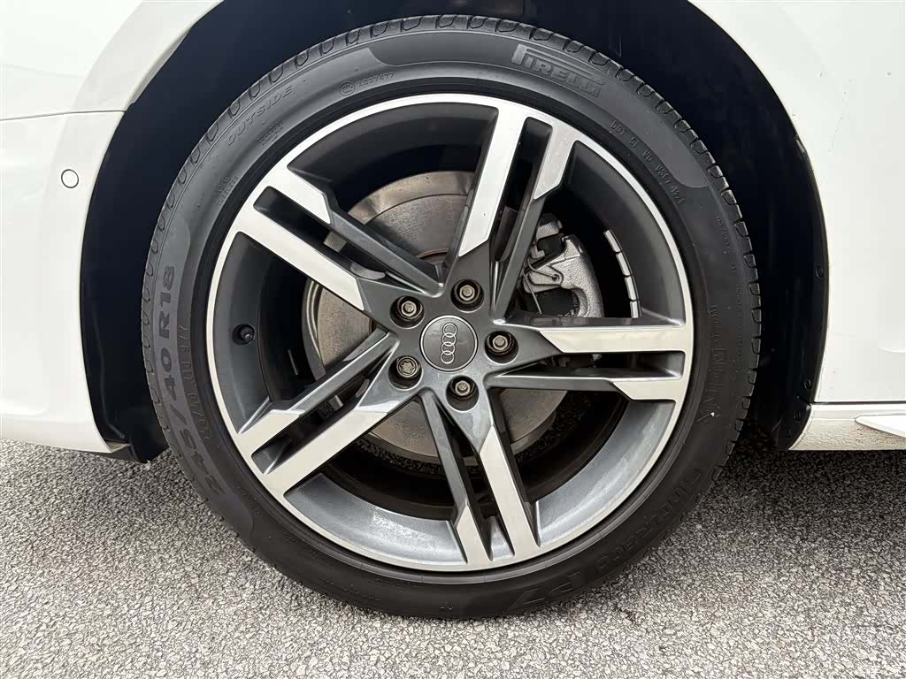 Audi A4L, 2022 11