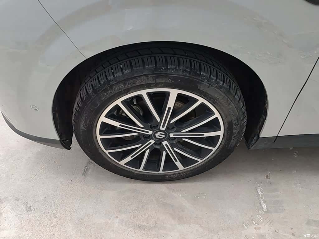 Leapmotor B10, 2025 23