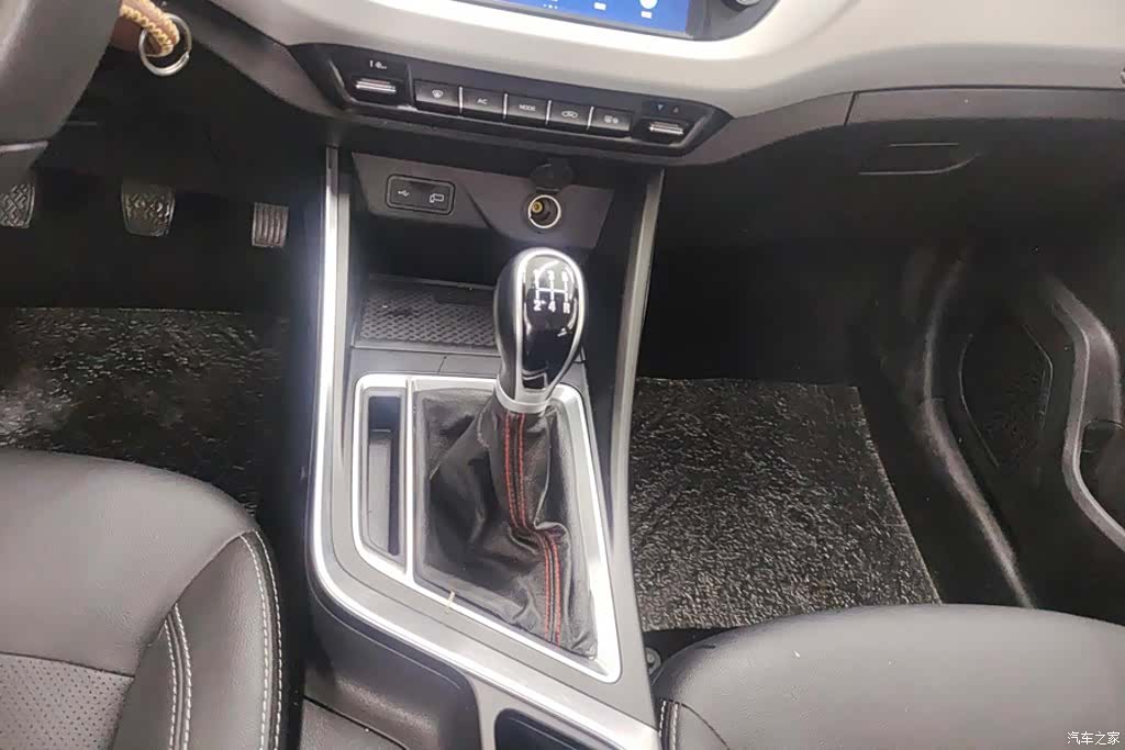 Geely X3, 2020 16