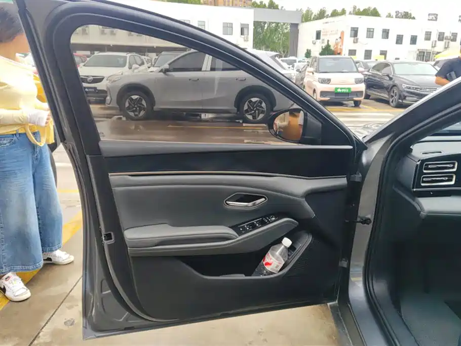 BYD Qin L