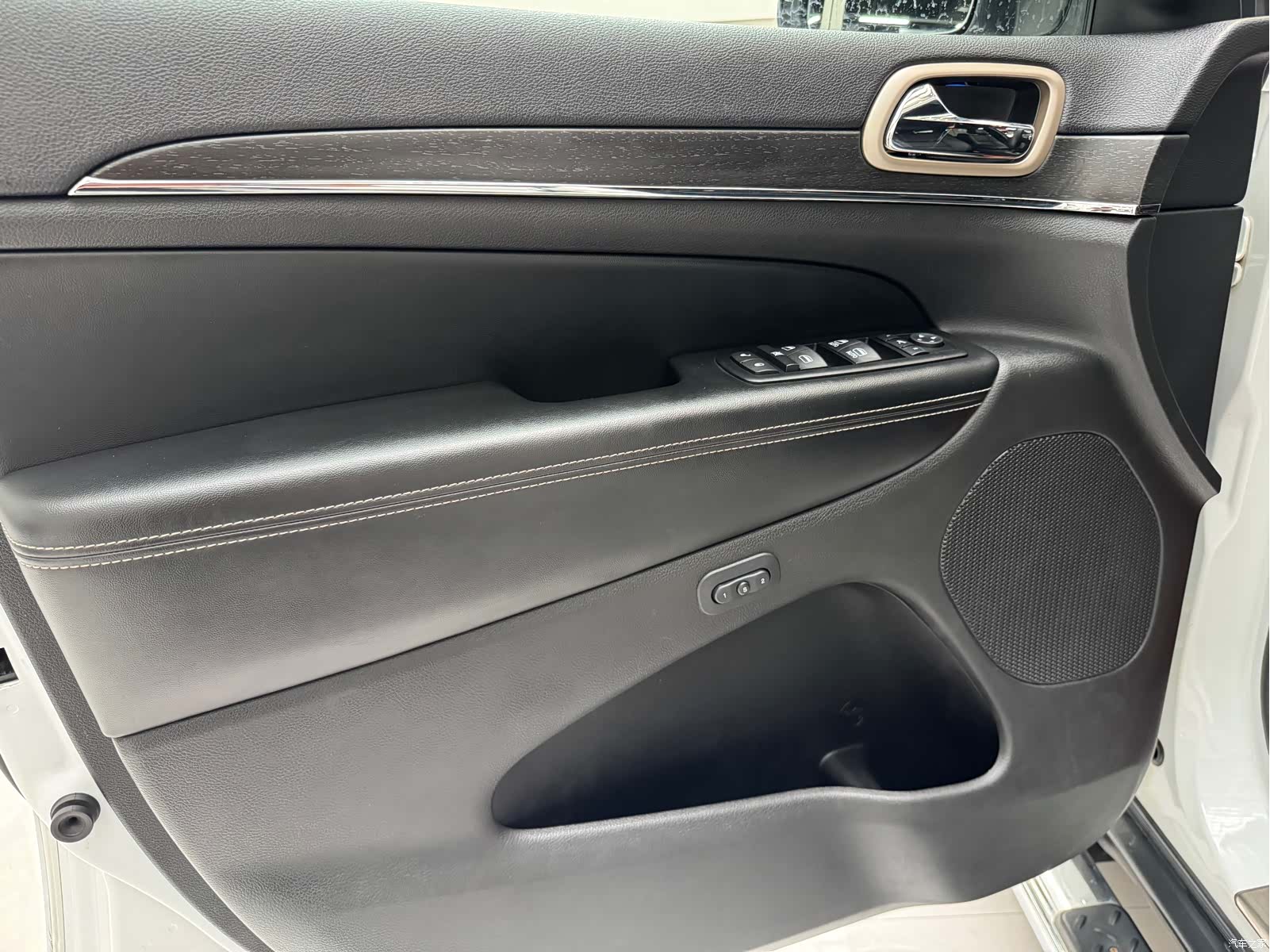 Jeep Grand Cherokee, 2016 12