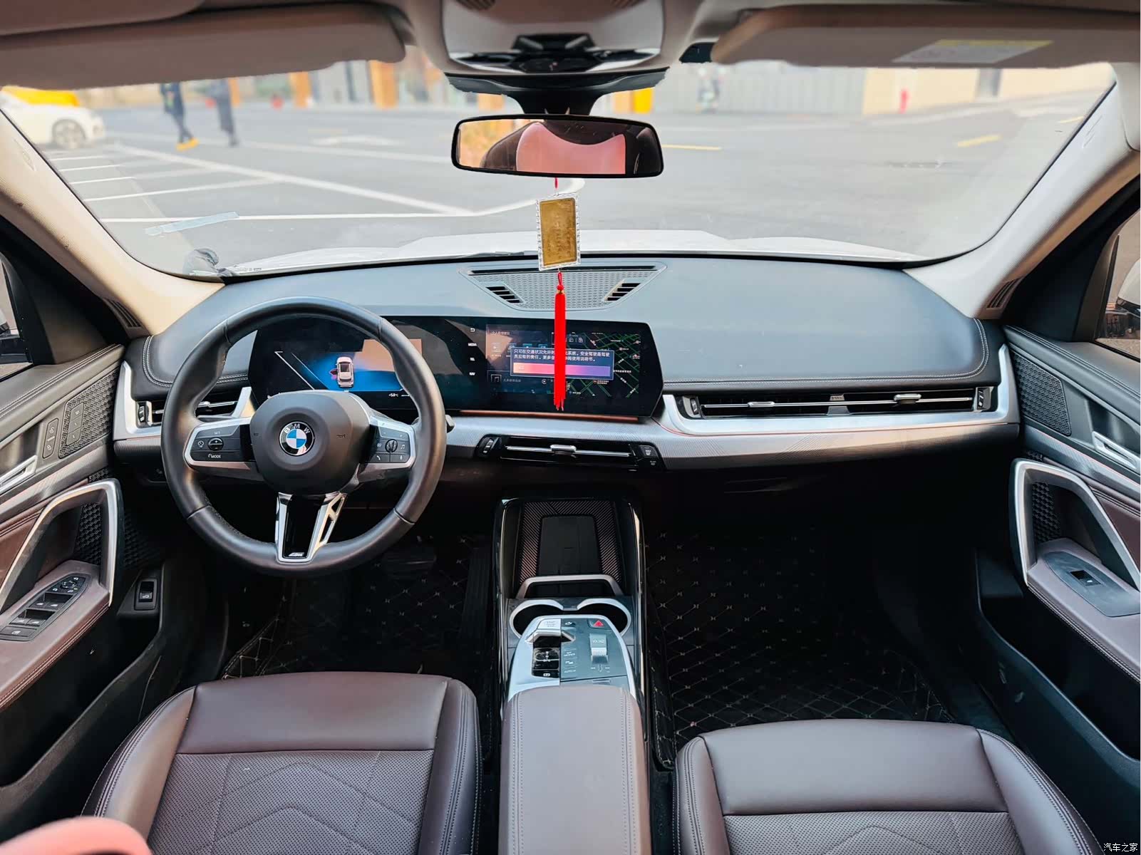 BMW X1, 2023 все фото
