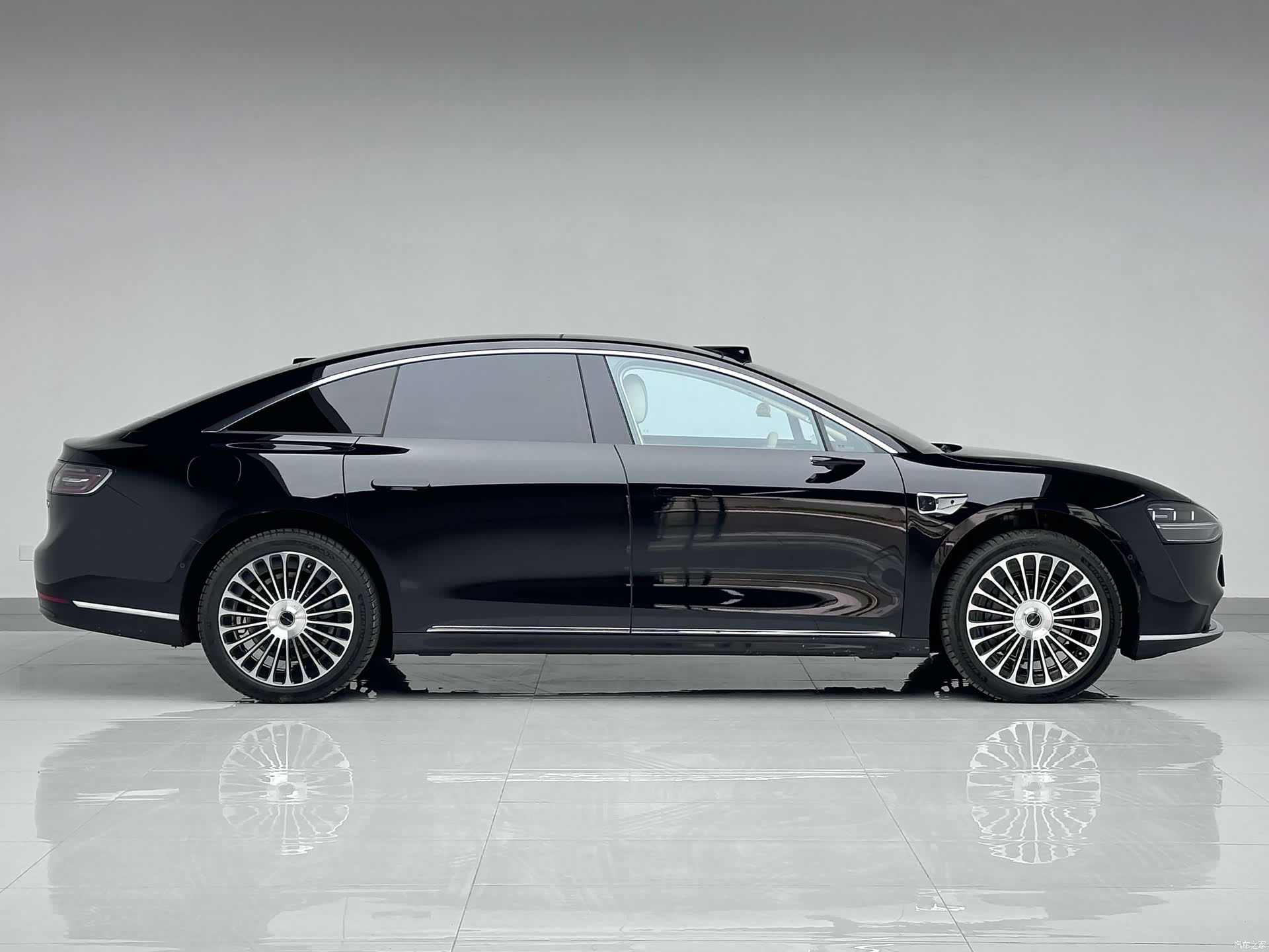 Stelato S9, 2025 7