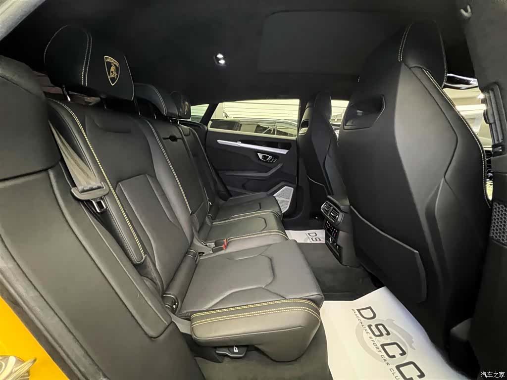 Lamborghini Urus, 2022 12