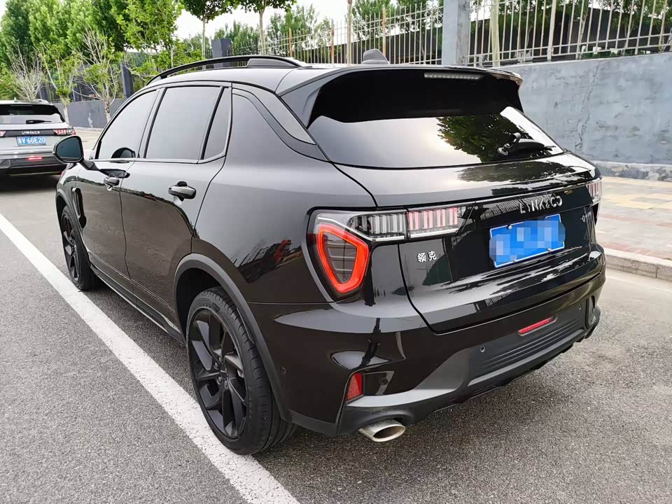 Lynk & Co 01
