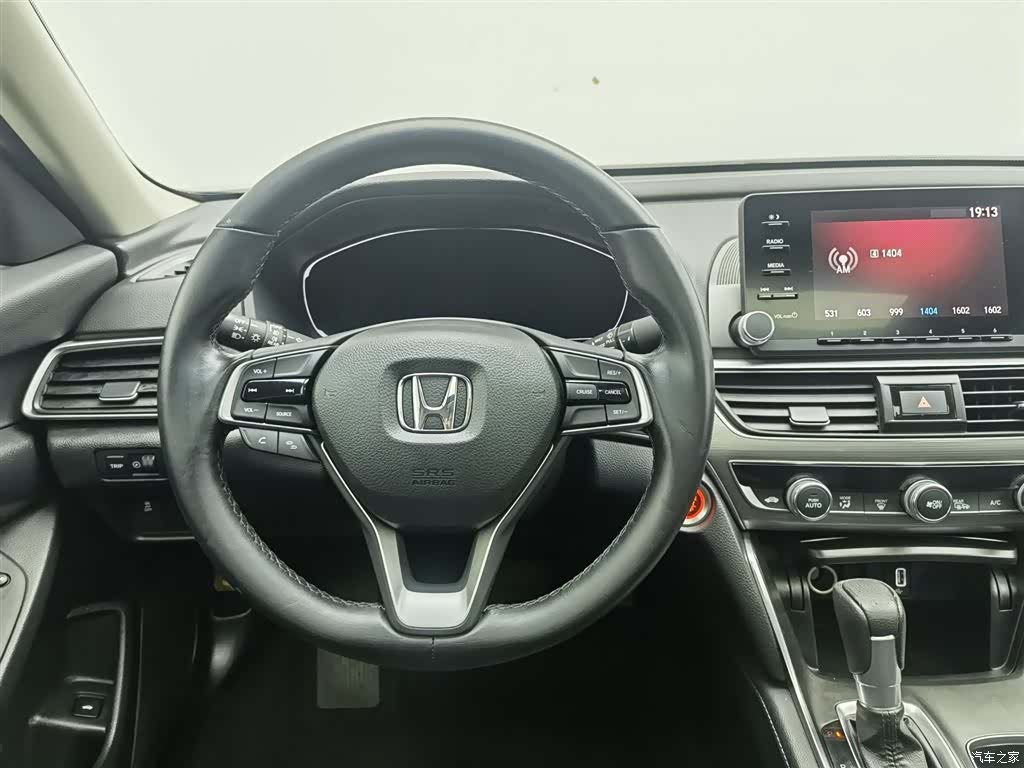 Honda Accord, 2018 11