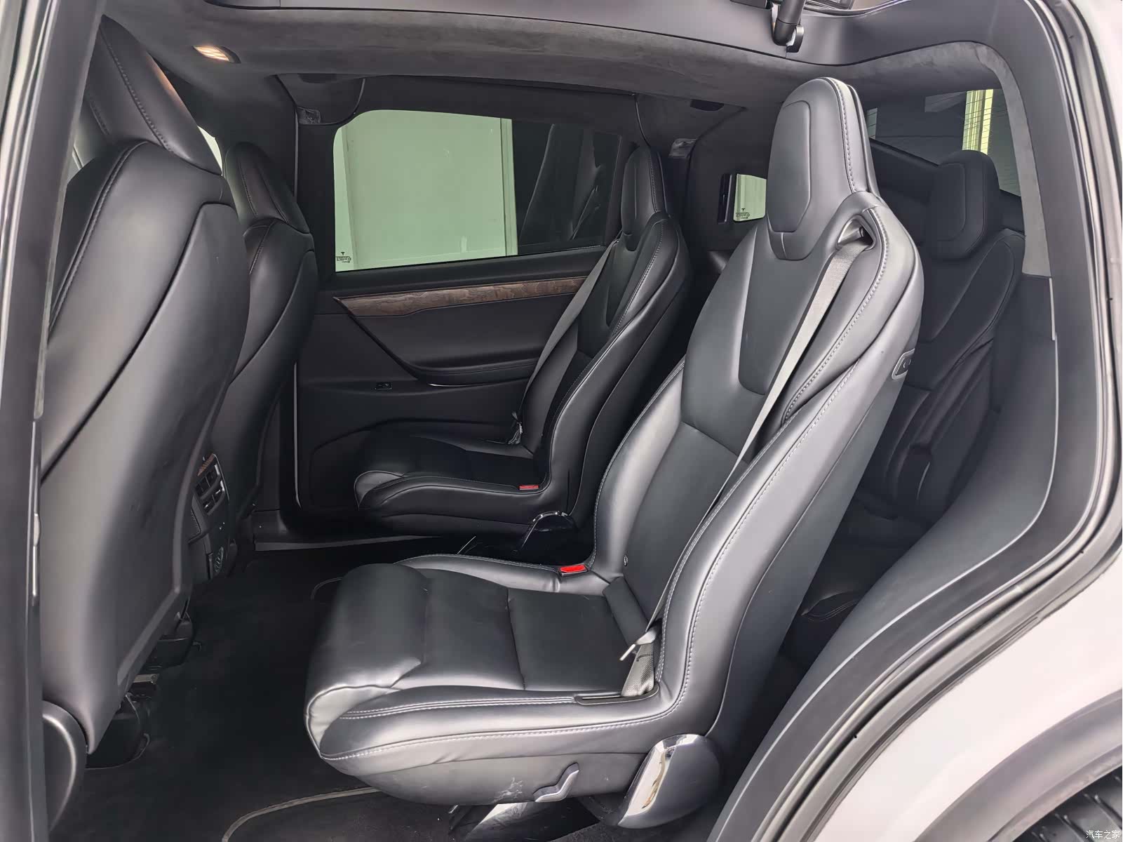 Tesla Model X, 2020 все фото