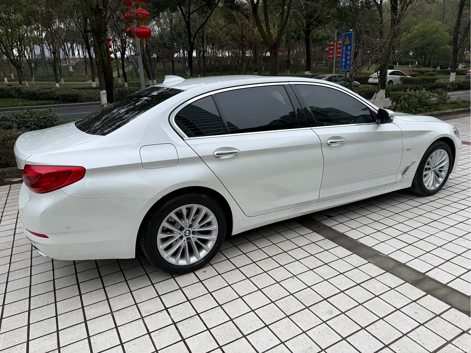 BMW 5 Series, 2018 11