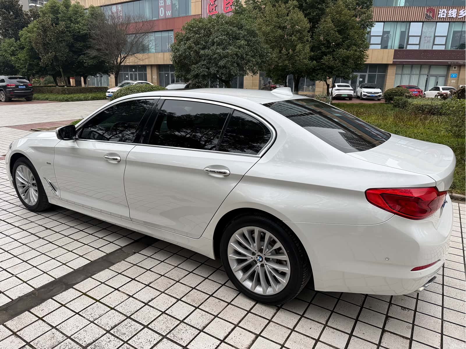 BMW 5 Series, 2018 10