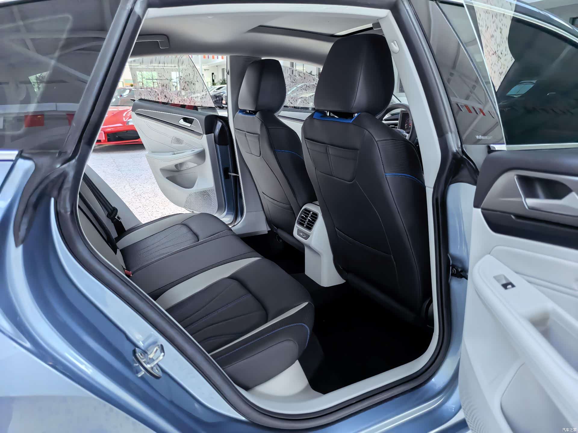 Volkswagen Lamando, 2022 11