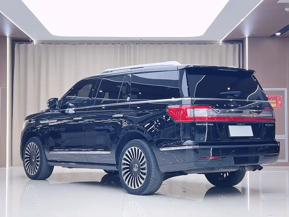Lincoln Navigator