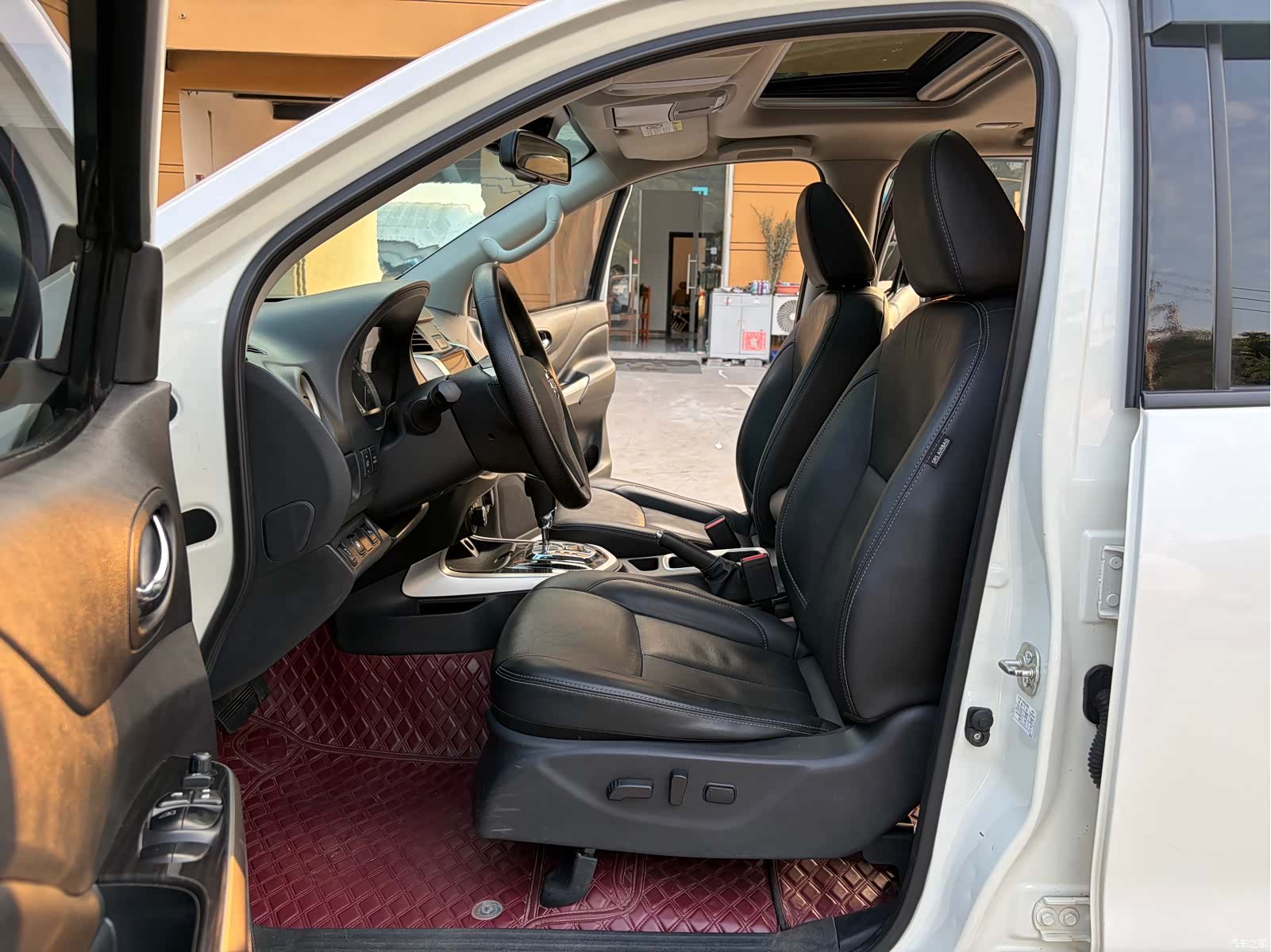 Nissan Terra, 2023 все фото
