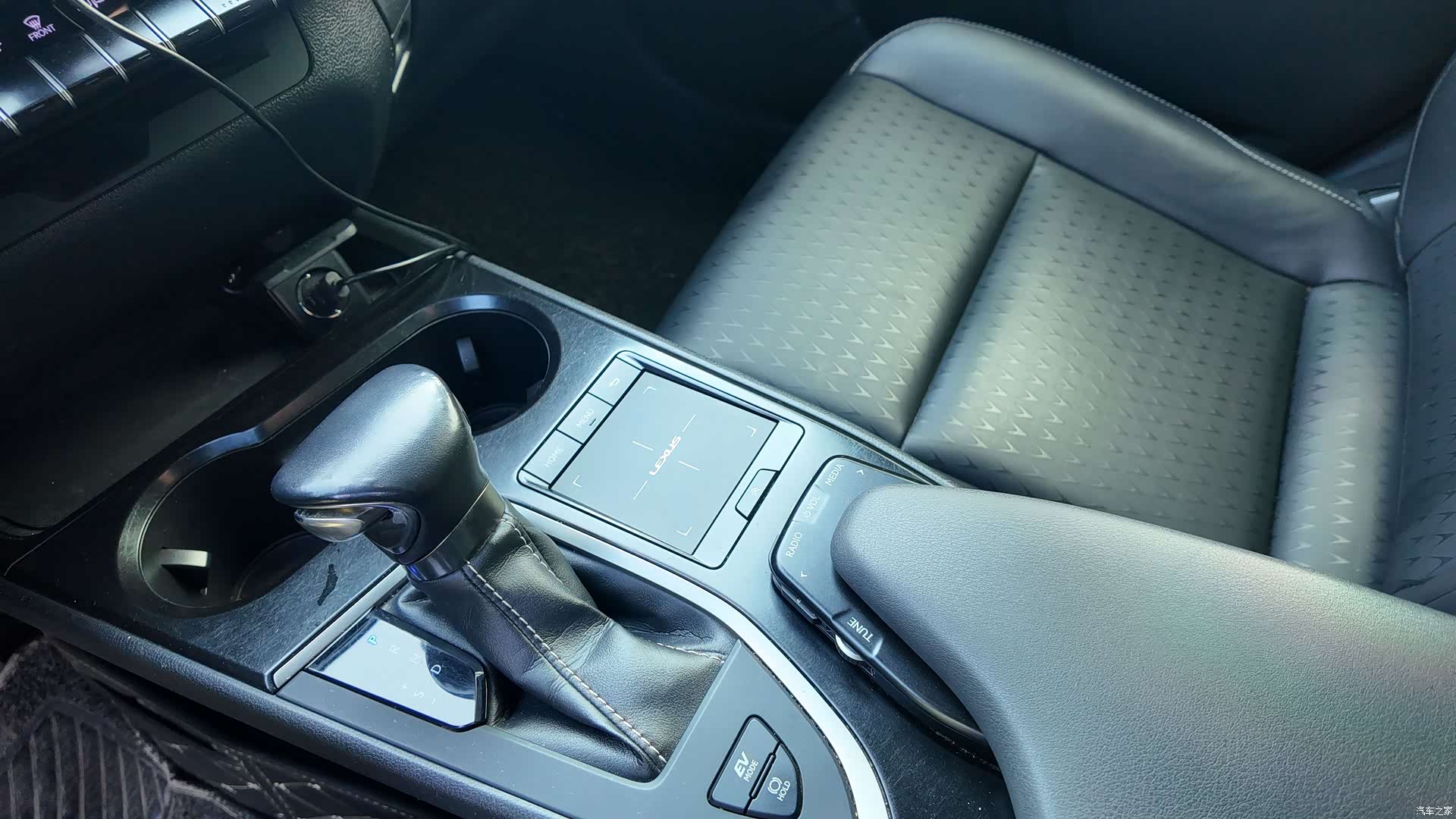 Lexus UX, 2019 42
