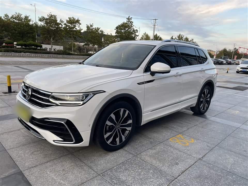 Volkswagen Tiguan L