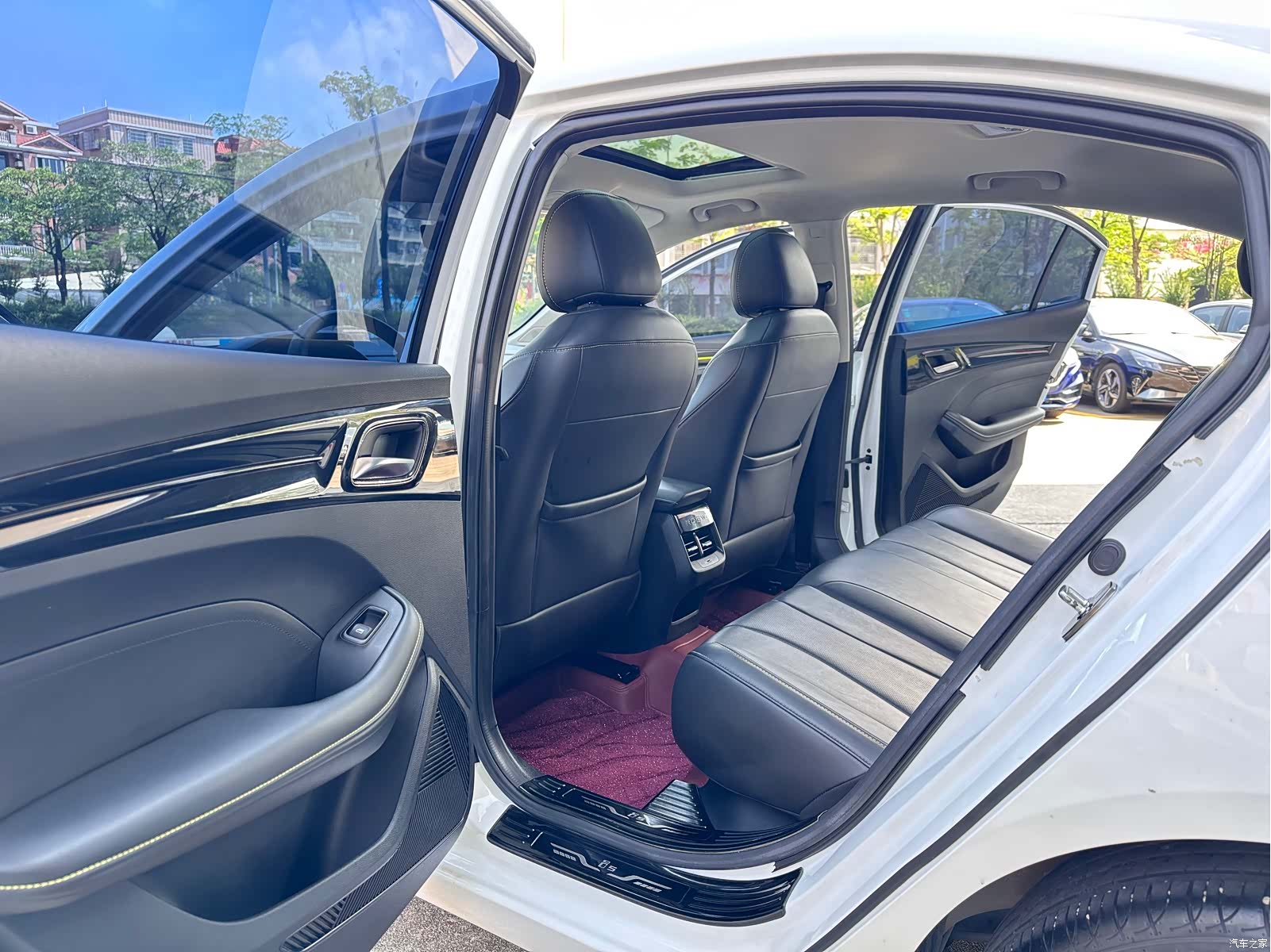 Roewe i5, 2021 10