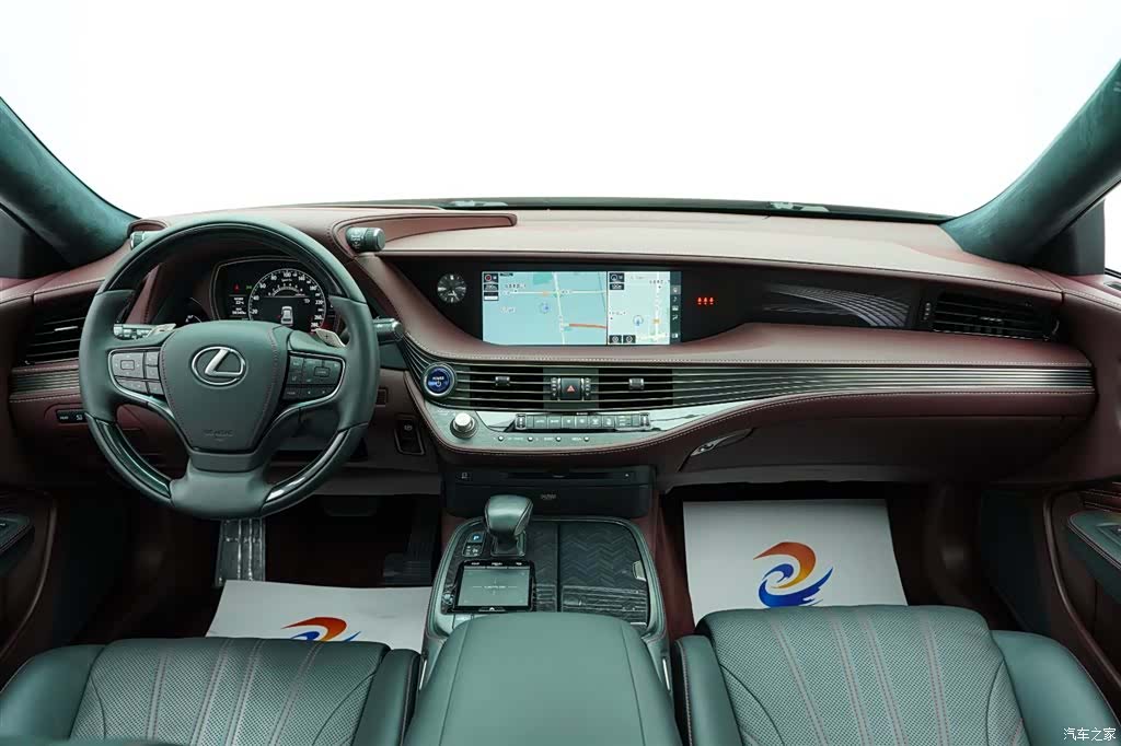 Lexus LS, 2018 17