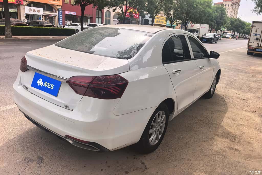 Geely Emgrand, 2020 3