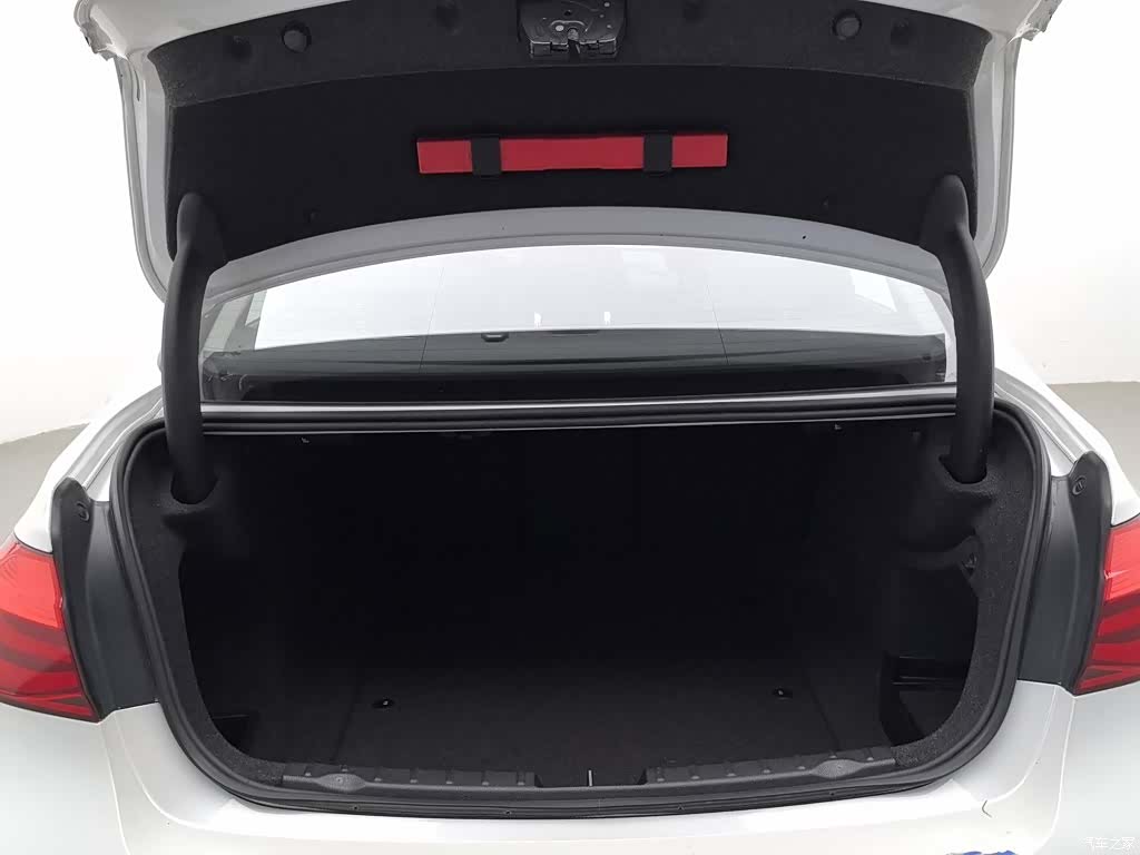 BMW 3 Series, 2017 16