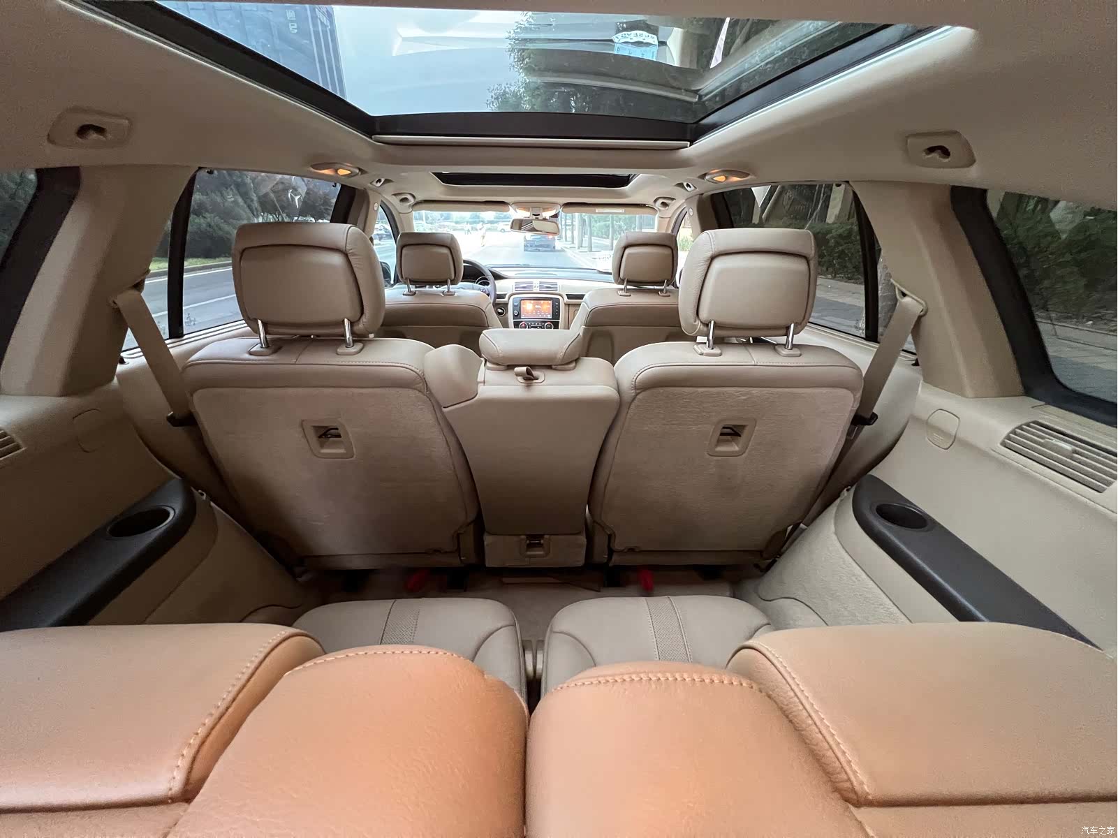 Mercedes-Benz R-Class, 2017 12