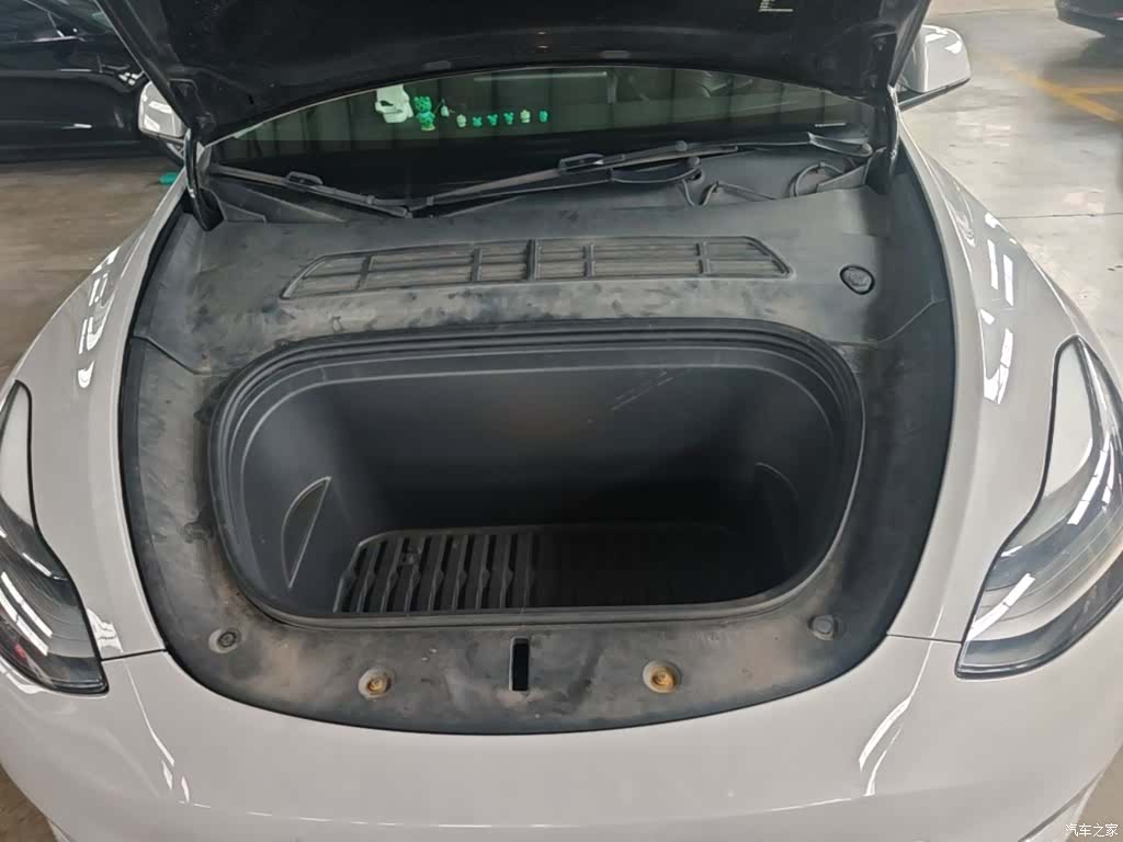 Tesla Model Y, 2022 20
