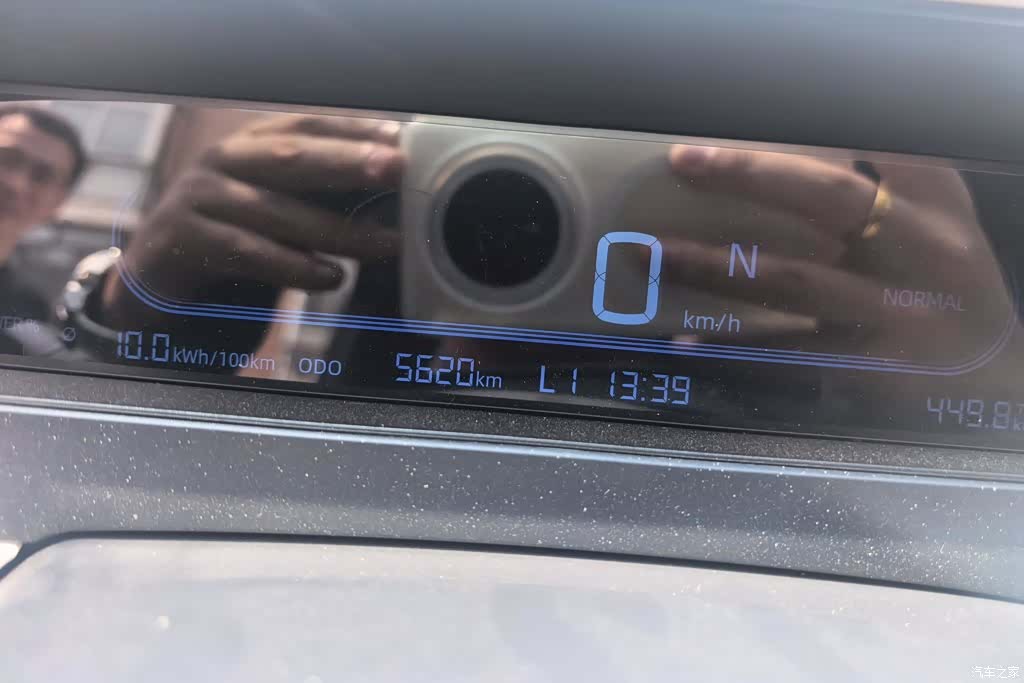 Geely Panda, 2025 14