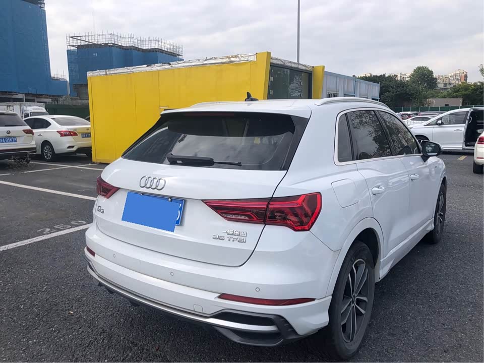 Audi Q3